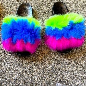 BRAND NEW Multi color slides sz 8